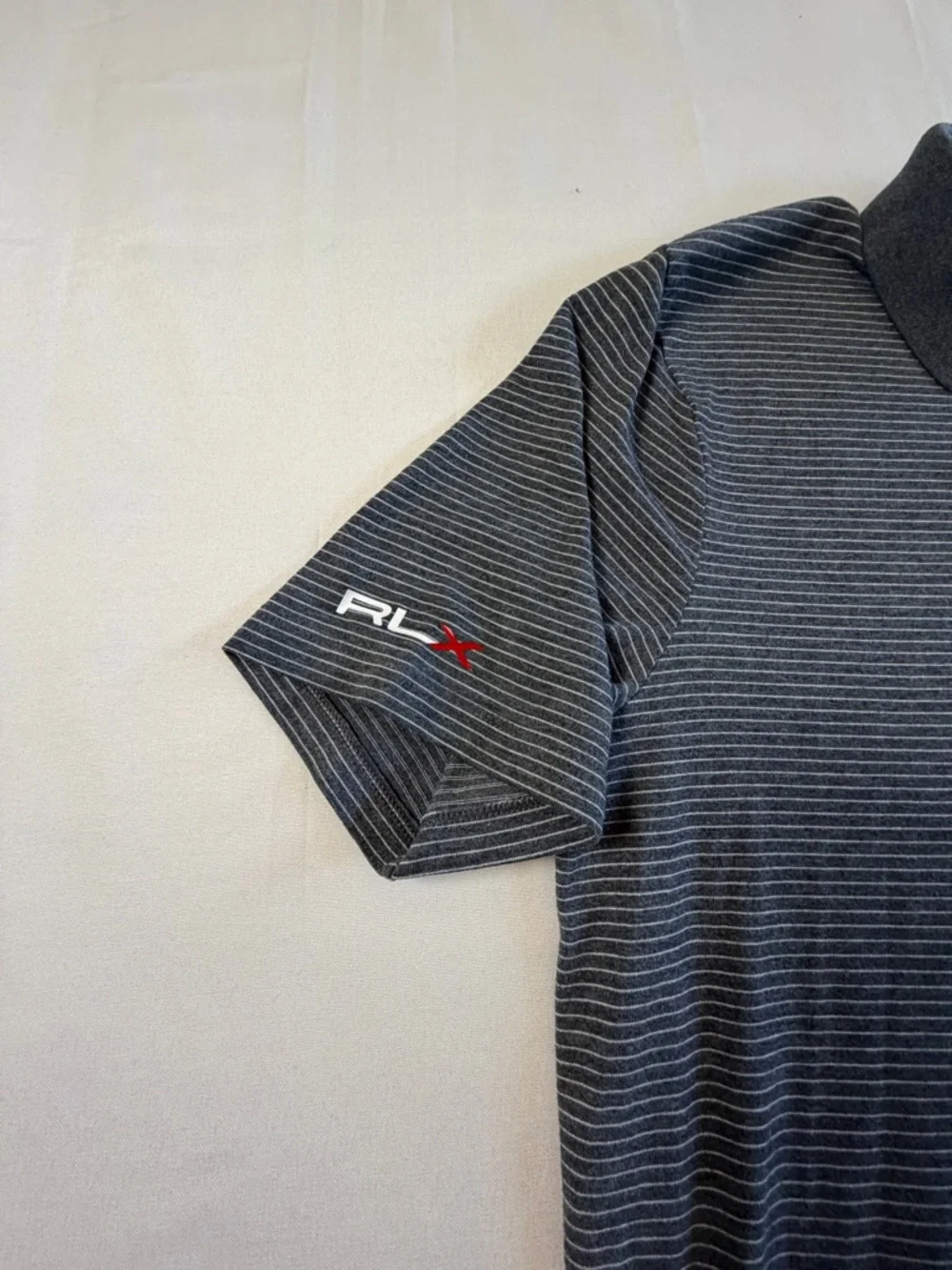 Polo Ralph Lauren RLX Gray Striped Golf‎ Polo Shirt Size Medium - Picture 3 of 8